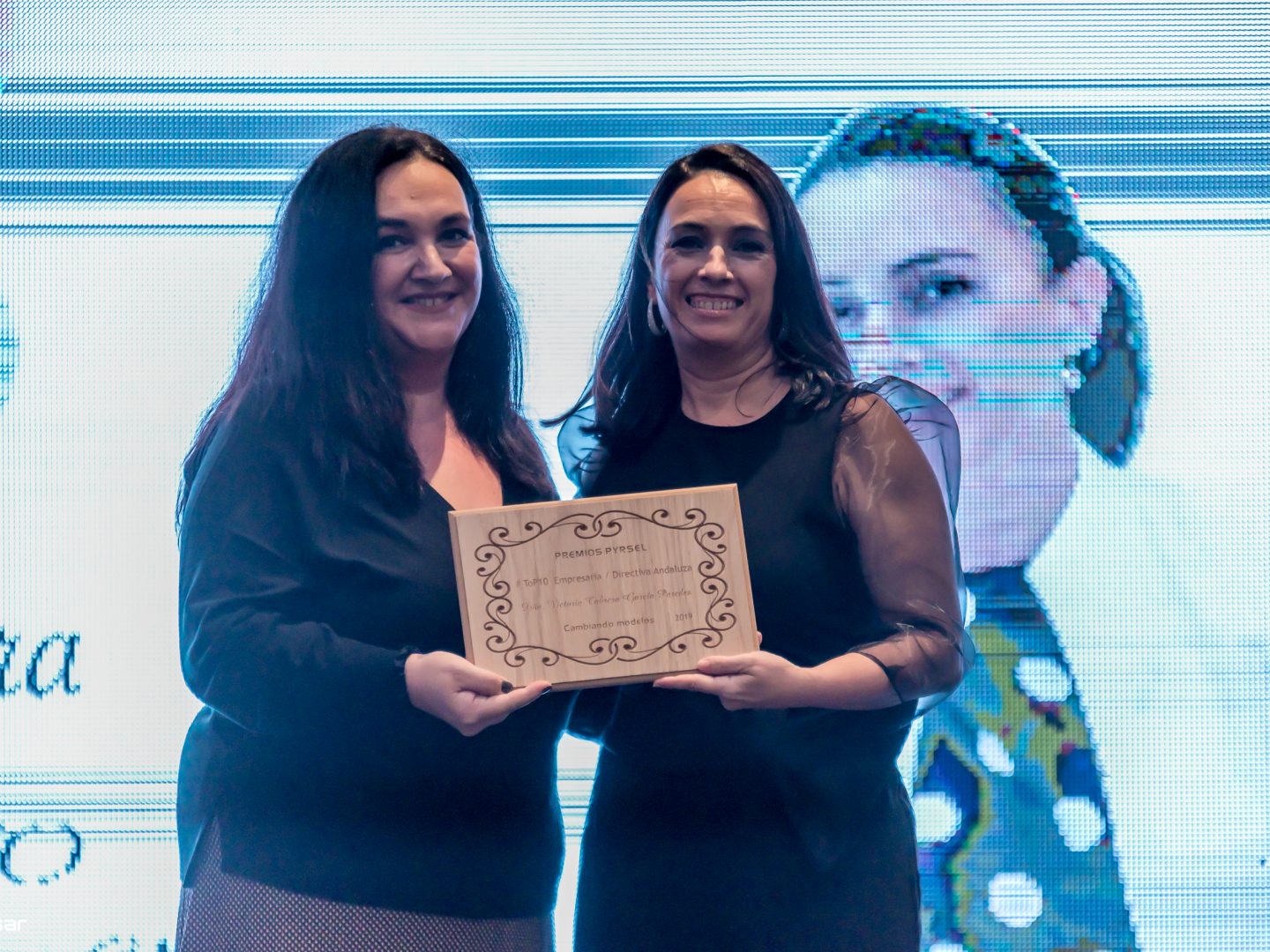 La vicepresidenta de Ansemac, Victoria Cabrera, Premio TOP10 Pyrsel