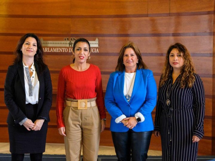 La Presidenta del Parlamento Andaluz se reúne con la Junta Directiva de ANSEMAC